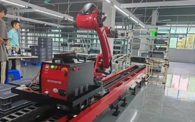 全国首个！花都区新型工业化数字服务中心投入运行，智能机器人销售成亮点